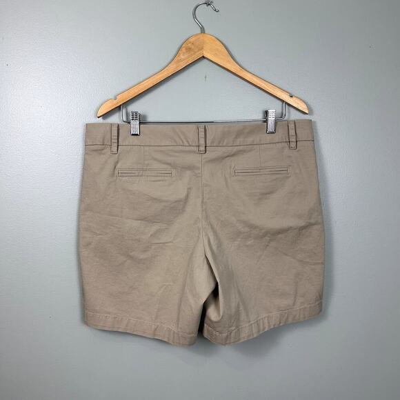 Tommy Hilfiger Khaki Chino Shorts size 14 7" Inseam Casual High Rise Stretch - Picture 2 of 5